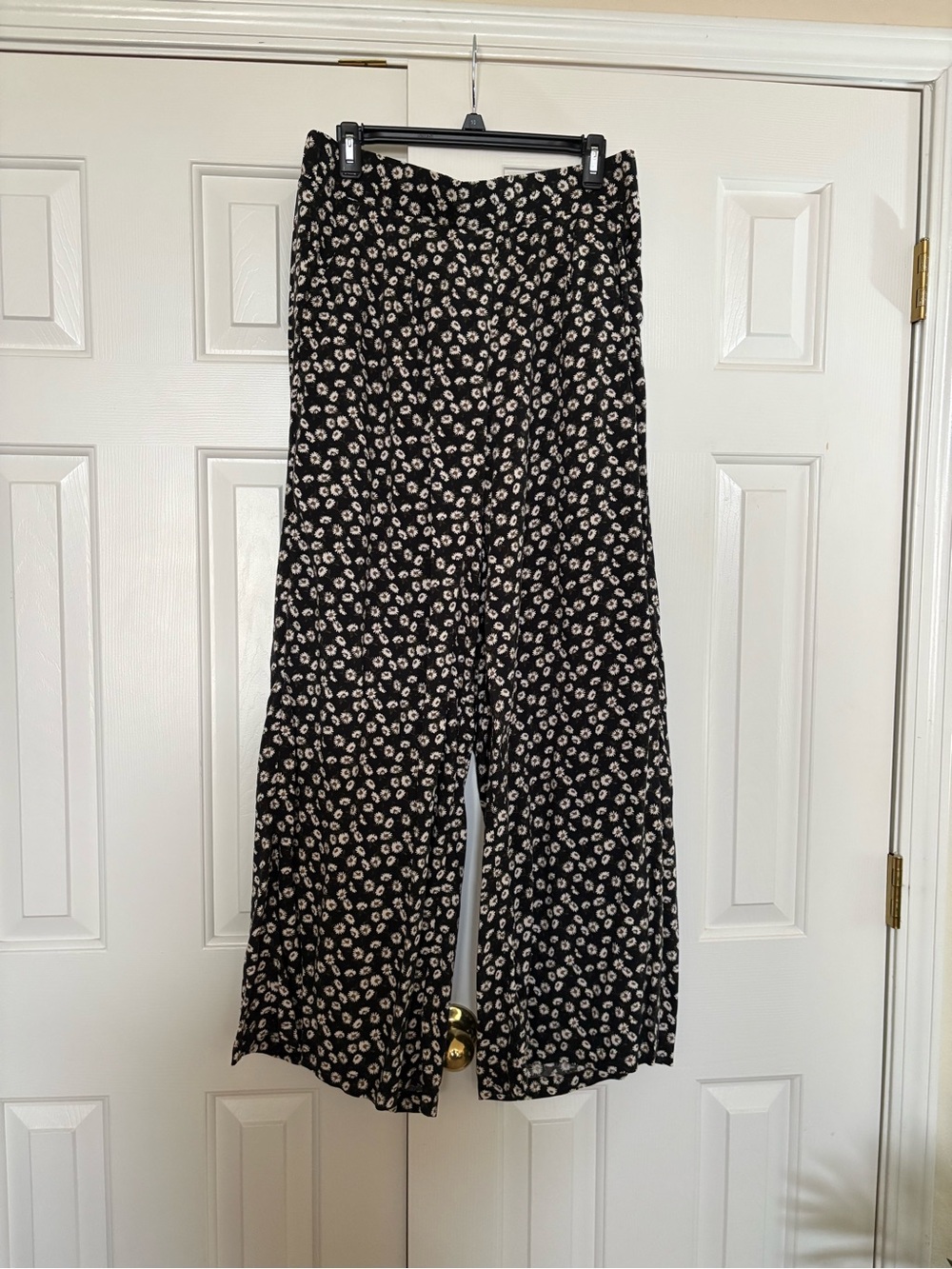 torrid Black Wide-Leg Floral Print Pants size 00